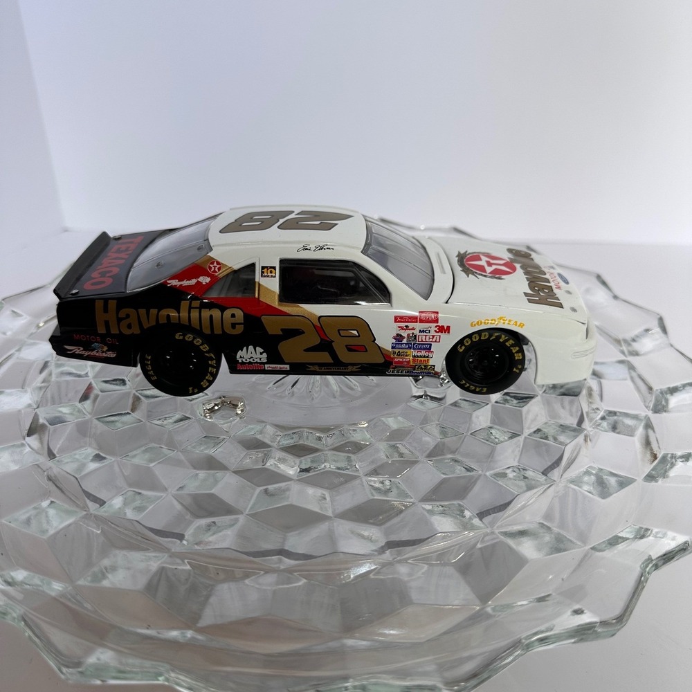 Vintage Diecast Racing Car‎ 1995 Davey Allison #28 Thunderbird & Ernie Irvan #45